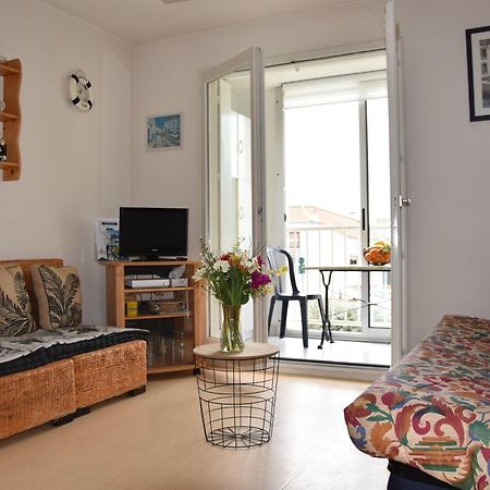 Appartement 1 Chambre, Avec Loggia Et Vue Sur Le Port Olona La Chaume Kültér fotó